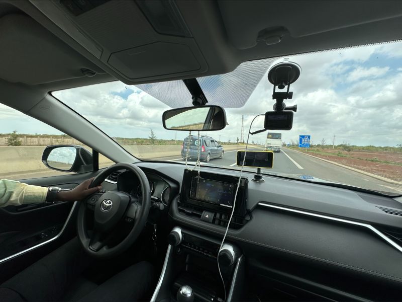 Visite d’inspection de sécurité routière sur l’autoroute à péage AIBD–Dakar.
