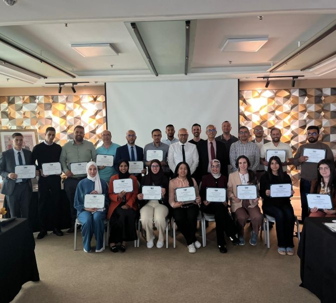 Remise des certificats à l’issue de la session intensive de Rabat, projet MSM.
